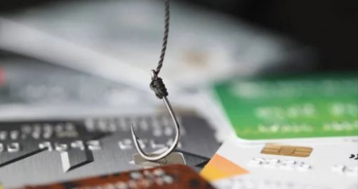 Мошенники действуют изнутри: депутат потребовал проверить банки