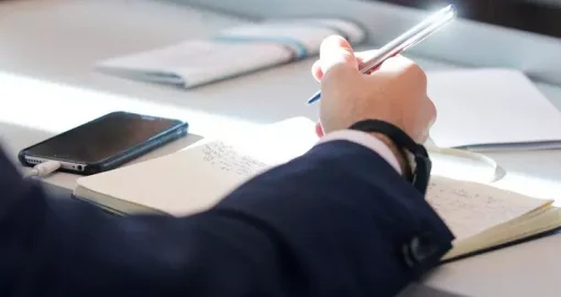 Скандал вокруг Tesla Education: родители требуют вернуть миллионы