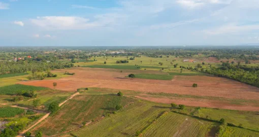 Назарбаев получил штраф за отказ в выдаче земли