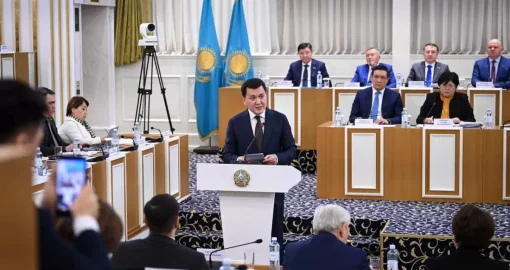 Новая Конституция принципиально отличается от действующей – Ерлан Карин