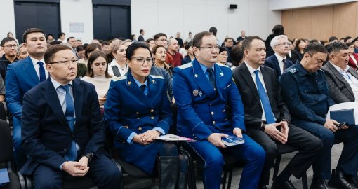 «Принимаются меры по снижению административных барьеров»: аким Атырауской области встретился с предпринимателями