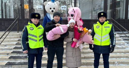 Полицейские оперативно помогли доставить роженицу в родильный дом в Карагандинской области