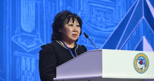 Наследие Дениса Тена: мама прославленного фигуриста выступила с речью в честь Михаила Шайдорова