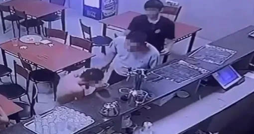 Сотрудник общественной бани избил 13-летнего подростка в Каскелене