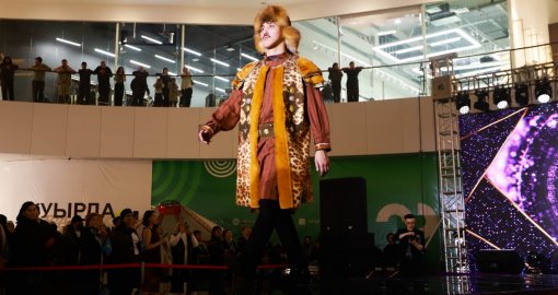 «Мы – единый народ Казахстана»: в Усть-Каменогорске прошел парад национальной одежды