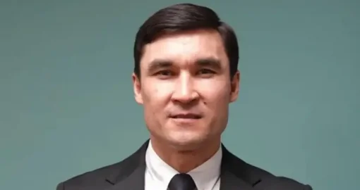 Уволенный из-за драки Серик Сапиев получил новую должность