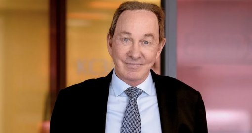 Питер Фостер покидает пост главы авиакомпании Air Astana