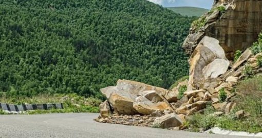 ДЧС Алматы предупреждает: ожидается камнепад в горных районах Алматы