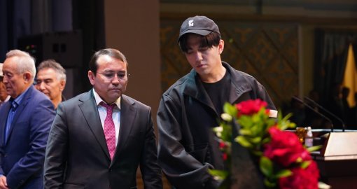 Димаш Кудайберген простился с легендарным Мухтаром Шахановым в Алматы