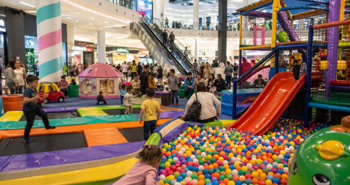 Опасность в ТРЦ? Депутат требует срочно изменить правила для детских зон