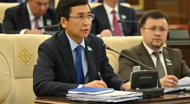 Асхат Аймагамбетов: Казахстан готовит тысячи специалистов, которые никому не нужны