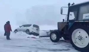 ДТП на трассе Усть-Каменогорск – Семей: три автомобиля вылетели с трассы